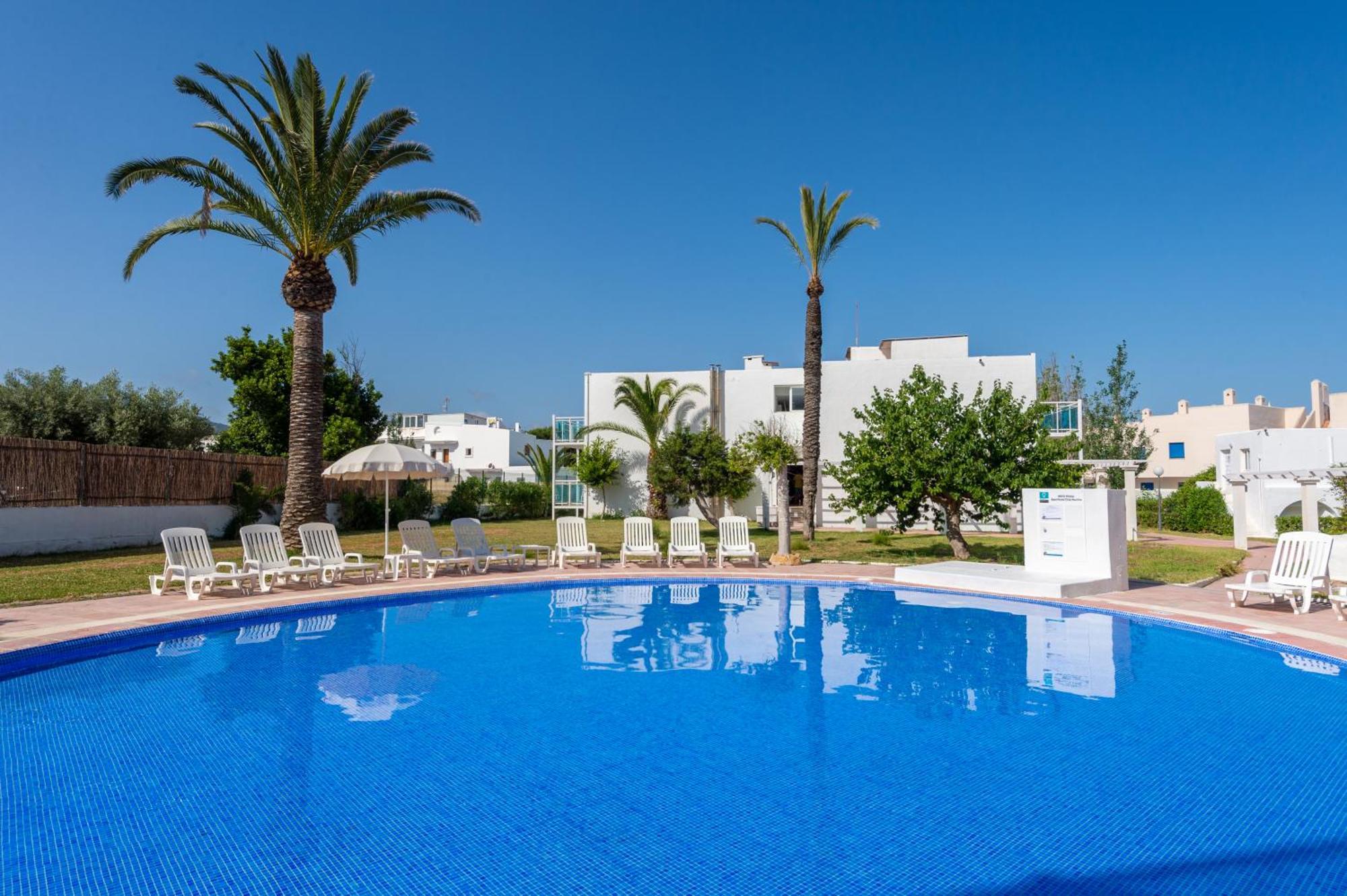 Aparthotel Vibra Club Maritim Сан-Антонио-Абад Экстерьер фото