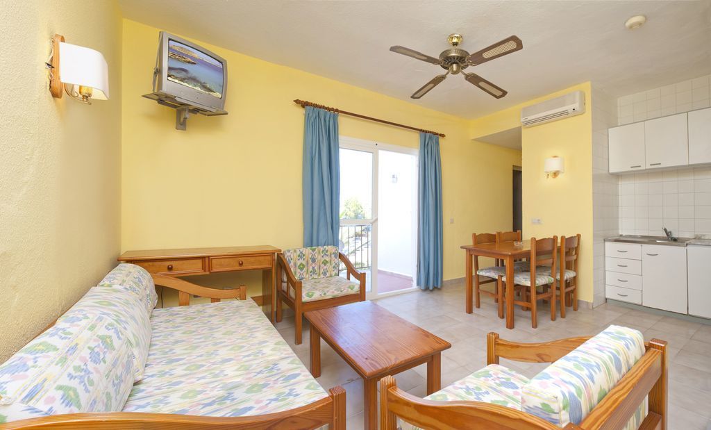 Aparthotel Vibra Club Maritim Сан-Антонио-Абад Номер фото